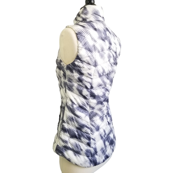 Athleta Altitude Quilted Down Packable Vest In Sapphire Size XS - Picture 6 of 8